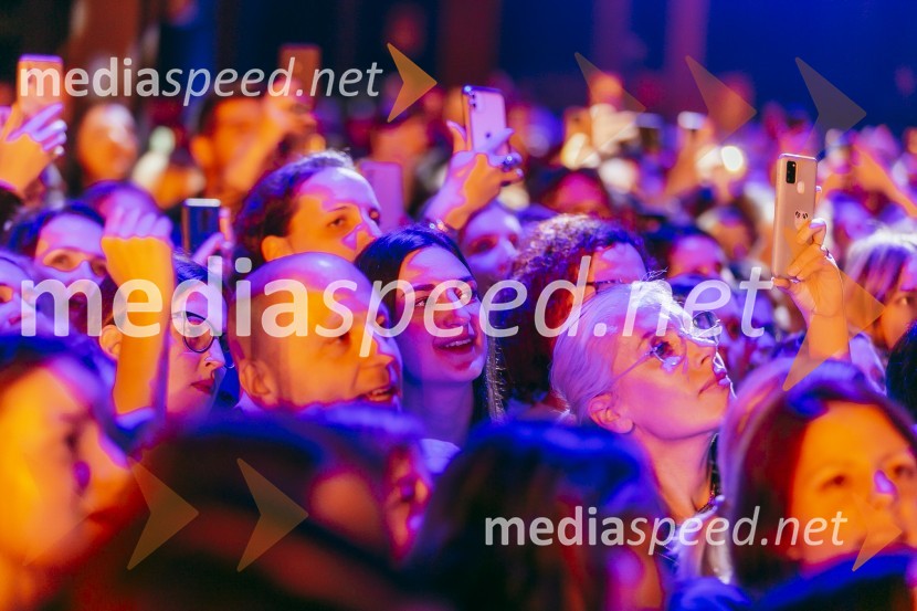 Koncert Žana Serčiča v Cvetličarni