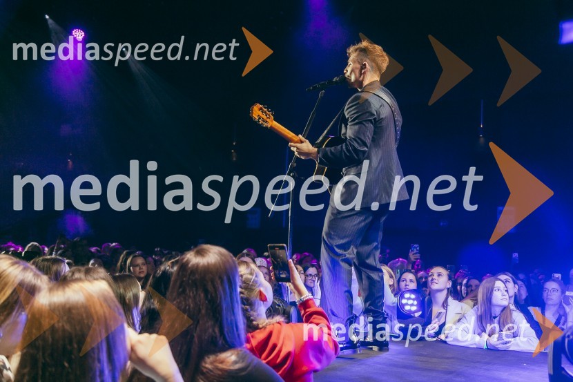  Žan Serčič, glasbenikKoncert Žana Serčiča v Cvetličarni