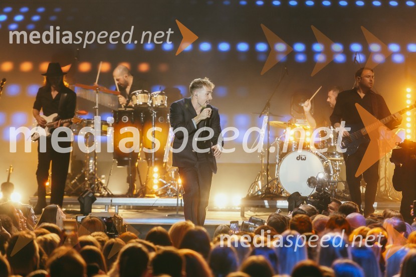  Žan Serčič, glasbenikKoncert Žana Serčiča v Cvetličarni