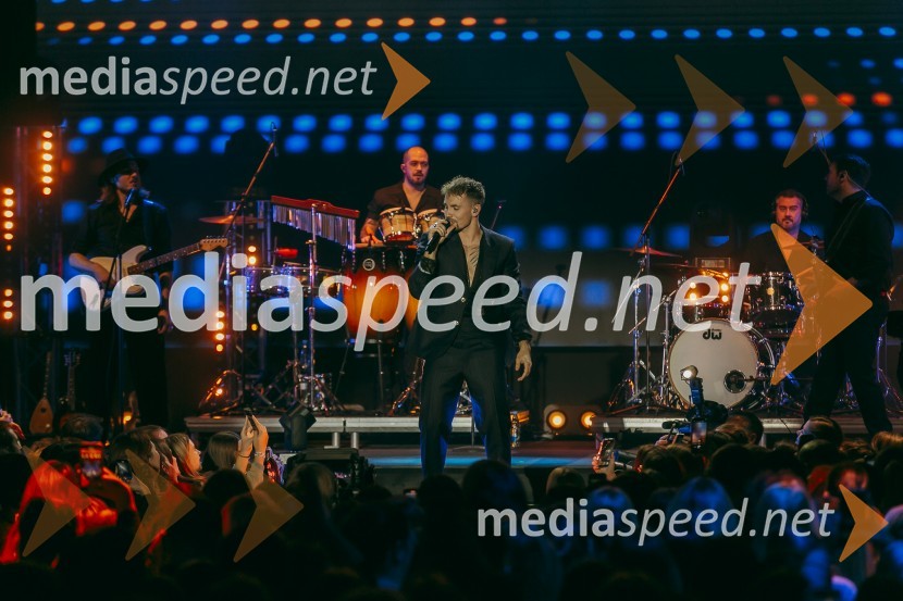  Žan Serčič, glasbenikKoncert Žana Serčiča v Cvetličarni