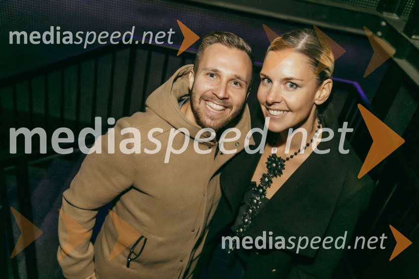  Blaž  Babić, animator publike na POP TV in stand up komik;  ... Koncert Žana Serčiča v Cvetličarni