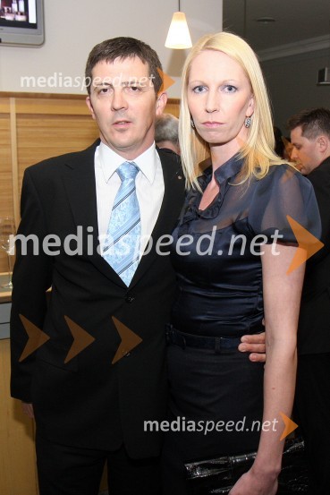 Božidar Novak, partner in svetovalec v komunikacijski skupini SPEM ter njegova soproga Barbara Novak, pomočnica ravnateljice OŠ Angela BesednjakaUstanovitev Rotary Kluba Maribor Lent