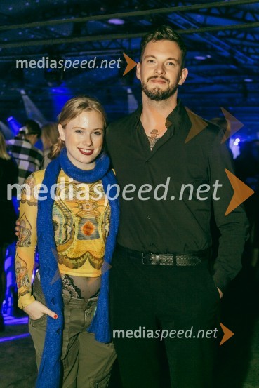  Zala Smolnikar, pevka- ZALI;  ... Koncert Žana Serčiča v Cvetličarni