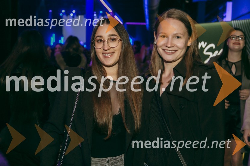 Koncert Žana Serčiča v Cvetličarni