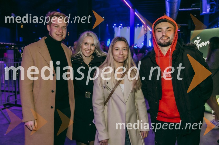 Koncert Žana Serčiča v Cvetličarni