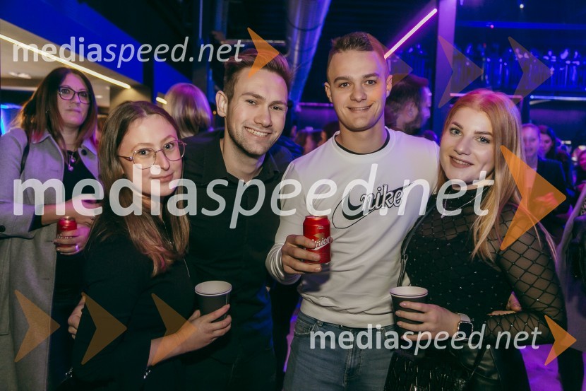 Koncert Žana Serčiča v Cvetličarni