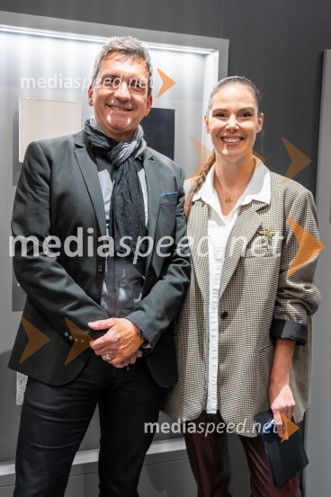  Miran Medved, direktor, Geberit za regijo Adriatic;  Ula  Furlan, igralka, voditeljica, vodja stikov z javnostmi Kina ŠiškaOdprtje novega zvočnega laboratorija družbe Geberit