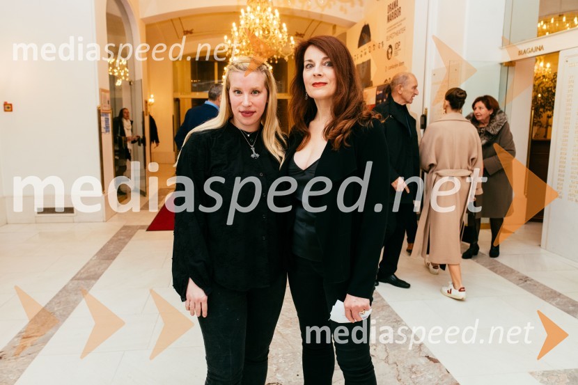  Sara Haas;  Aleksandra Saša Broz, režiserka, vnukinja Josipa Broz TitaPremiera Prometej: ena lepa apokalipsa v SNG Maribor