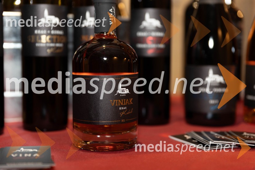 Vinska pot v rovih pod starim Kranjem 2023, petek 2