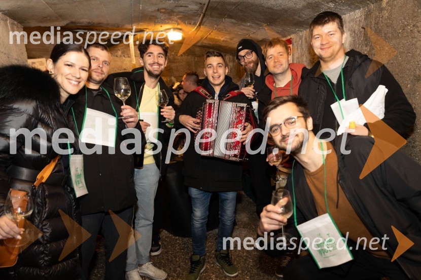 Vinska pot v rovih pod starim Kranjem 2023, petek 2