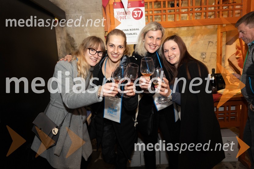 Vinska pot v rovih pod starim Kranjem 2023, petek 2