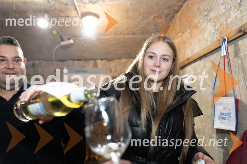 Vinska pot v rovih pod starim Kranjem 2023, petek 2