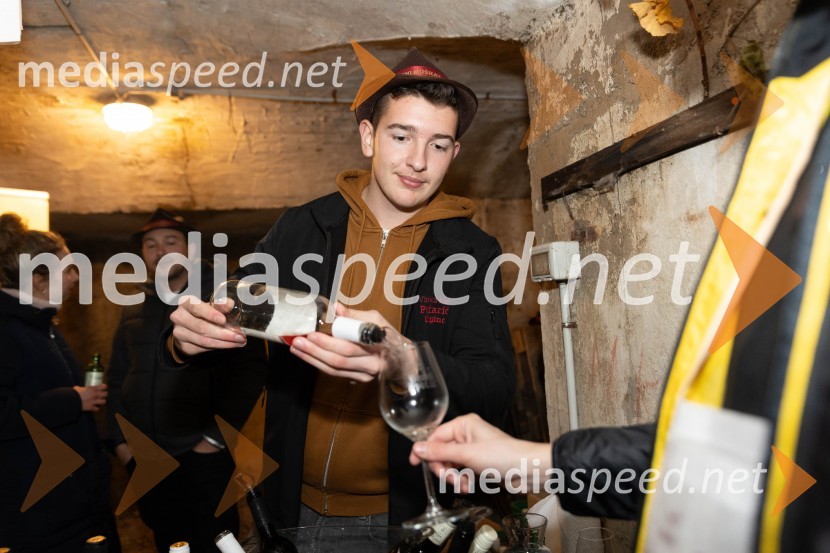 Vinska pot v rovih pod starim Kranjem 2023, petek 2