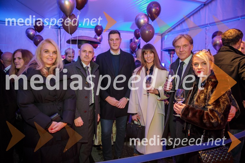 Poglej in zadeni, 30 let kasneje