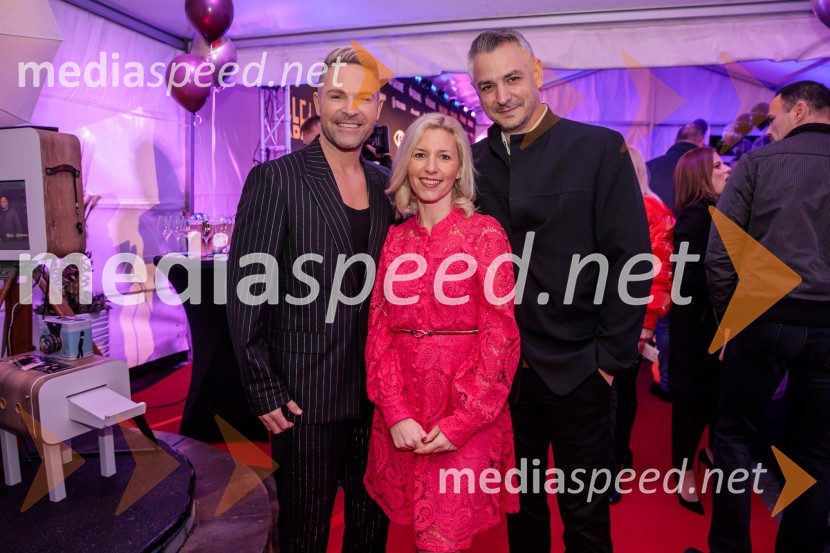  Sebastian Podgornik, pevec in plesalec;  ... ;  ... Poglej in zadeni, 30 let kasneje