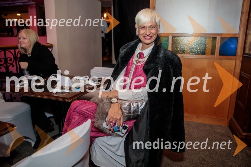  Barbra Drnač, novinarka, plesalka, koreografinja in televizijska voditeljicaPoglej in zadeni, 30 let kasneje