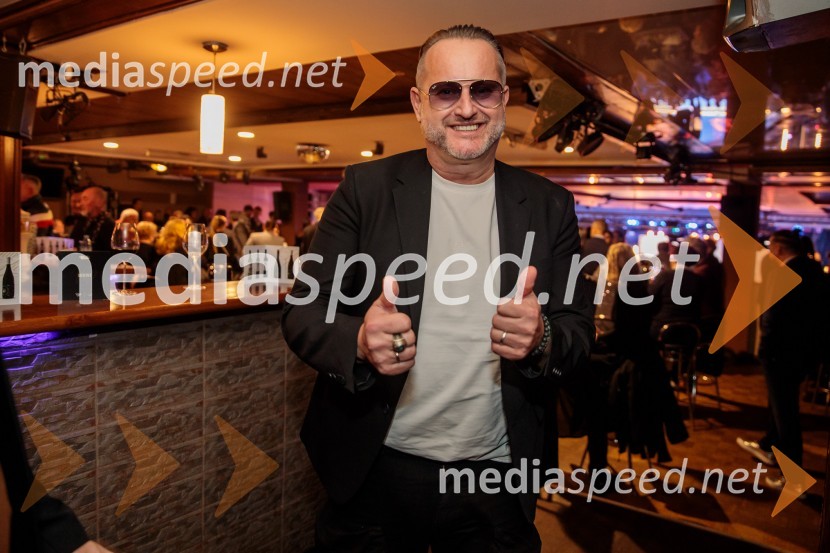  Miran Miki Vlahovič, glasbenikPoglej in zadeni, 30 let kasneje