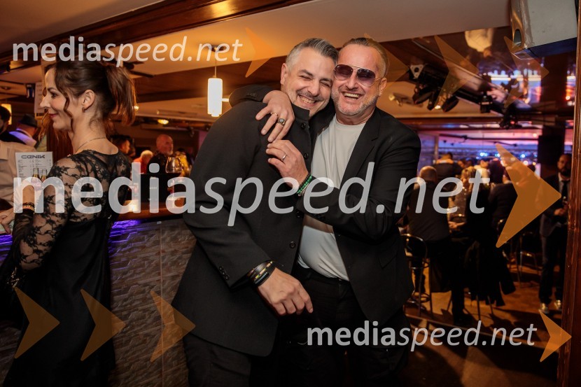  ... ;  Miran Miki Vlahovič, glasbenikPoglej in zadeni, 30 let kasneje