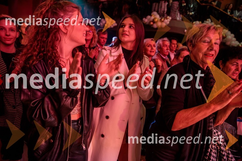 Poglej in zadeni, 30 let kasneje