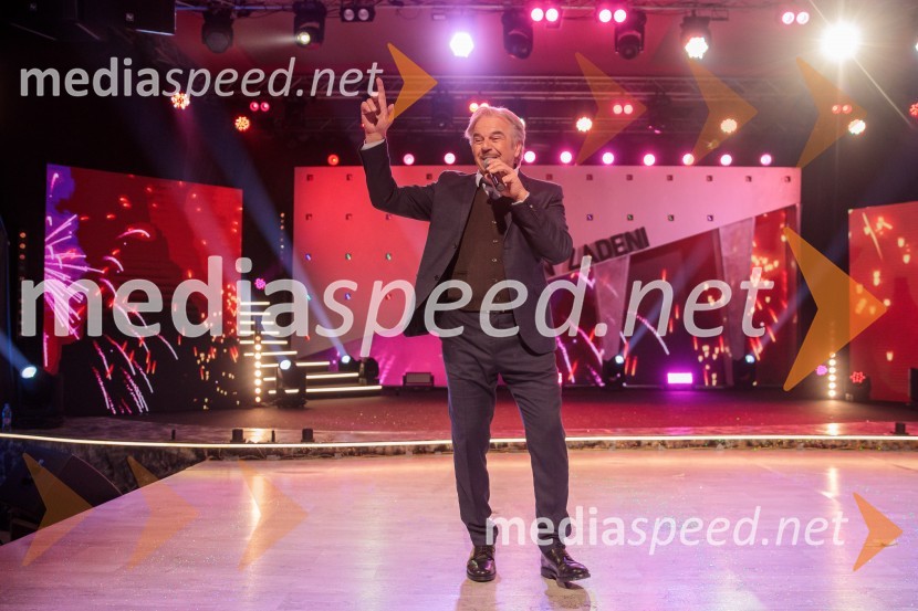 Poglej in zadeni, 30 let kasneje