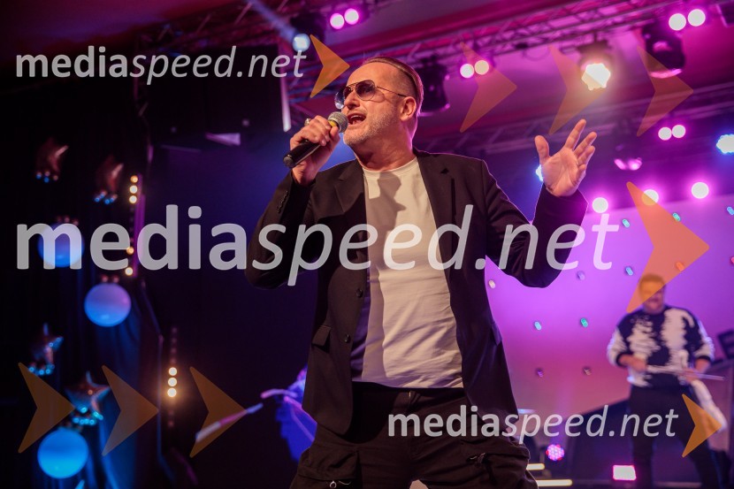  Miran Miki Vlahovič, glasbenikPoglej in zadeni, 30 let kasneje