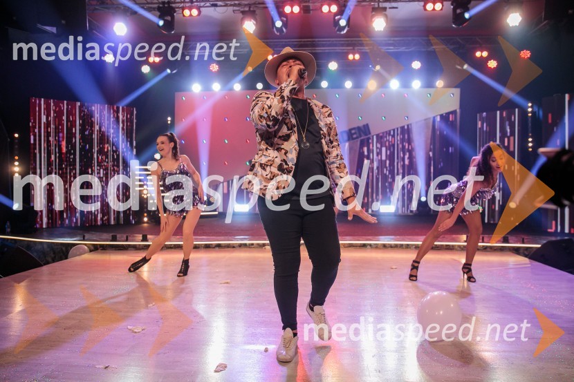  Lou Bega, pevecPoglej in zadeni, 30 let kasneje