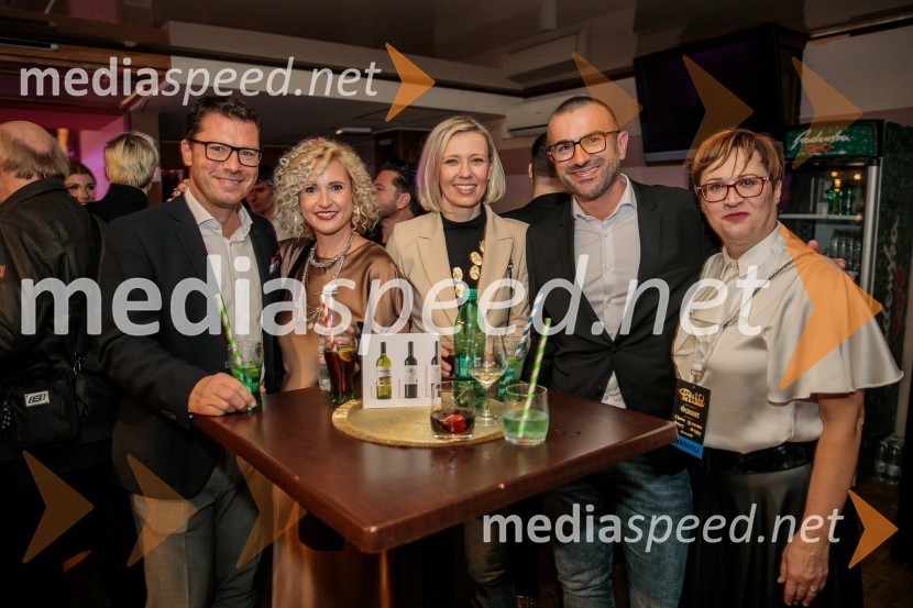 Poglej in zadeni, 30 let kasneje