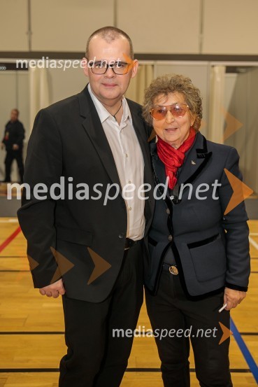  Alan Kavčič, predstavnik za odnose z javnostmi SNG Maribor;  Dragica Petrovič, režiserka in producentkaPoglej in zadeni, 30 let kasneje