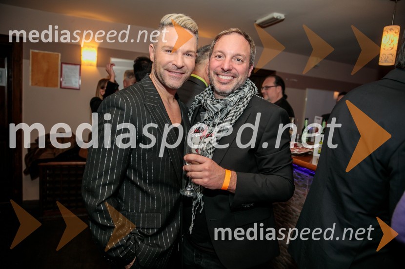  Sebastian Podgornik, pevec in plesalec;  ... Poglej in zadeni, 30 let kasneje