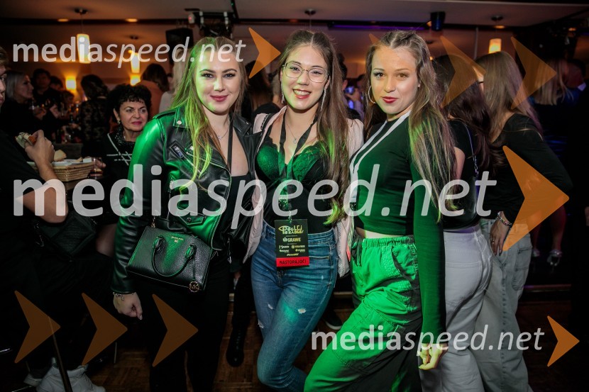  ... ;  Katja Rigler;  Nuša ŽižekPoglej in zadeni, 30 let kasneje