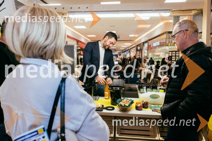 Pubeci v Citycentru Celje