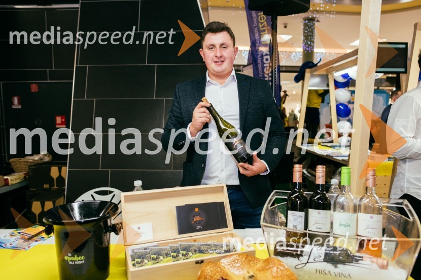  Aljaž  Leber, Vino LeberPubeci v Citycentru Celje