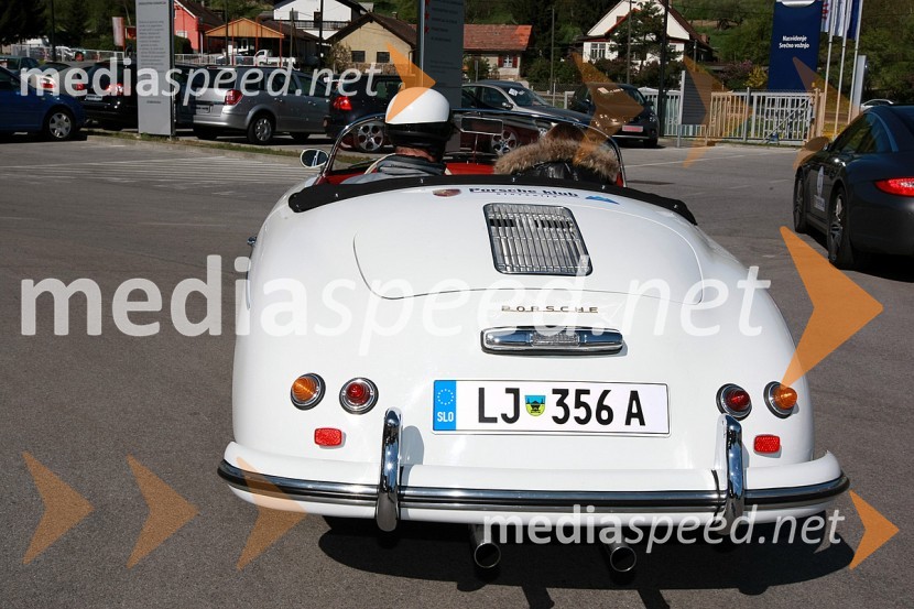 Andrej Malgaj, lastnik podjetja Avtohiša Malgaj in hčerka KatarinaSrečanje članov Porsche klub Slovenija