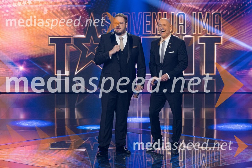  Sašo Stare, stand up komik, voditelj;  Peter Poles, televizijski voditeljSlovenija ima talent 2023, četrta polfinalna oddaja