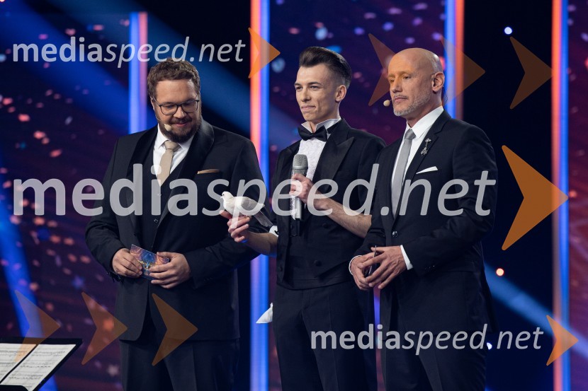  Sašo Stare, stand up komik, voditelj;  Niki Knežević, čarodej;  Peter Poles, televizijski voditeljSlovenija ima talent 2023, četrta polfinalna oddaja