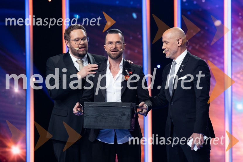  Sašo Stare, stand up komik, voditelj;  Andrej Škufca, štirikratni svetovni plesni prvak in plesni sodnik;  Peter Poles, televizijski voditeljSlovenija ima talent 2023, četrta polfinalna oddaja
