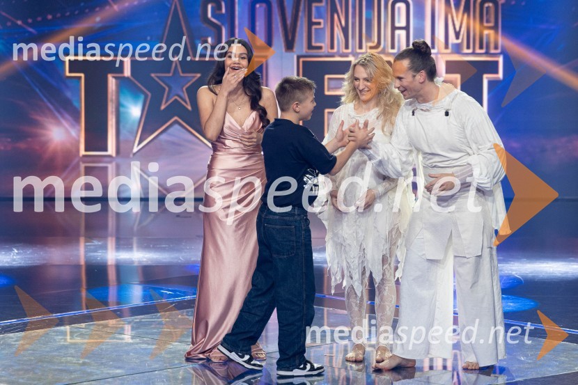  Maria Sofia Tovar Brčić, pevka;  Viktor Gasiunas, plesalec;  Tina Vrdjuka Kekec, Arbadakarba;  Matjaž  Kekec, ArbadakarbaSlovenija ima talent 2023, četrta polfinalna oddaja