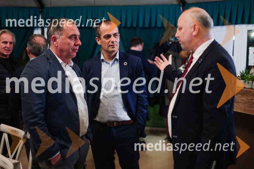  ... ;  Gregor  Mauko, direktor Toyota Slovenija;  Bernhard Cziesla, direktor poslovnega razvoja, Toyota Financial Services Evropa in AfrikaLetni dogodek Toyota Slovenija