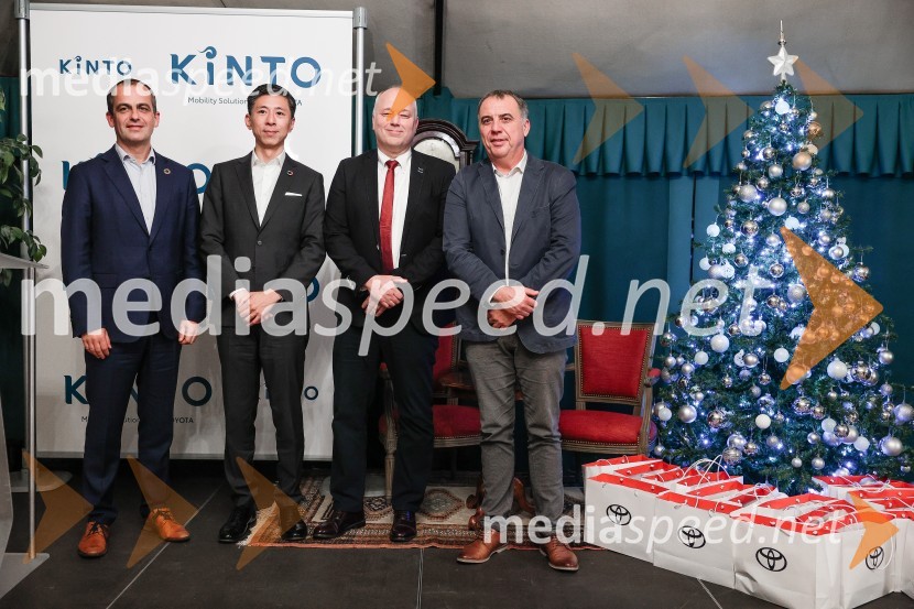  Gregor  Mauko, direktor Toyota Slovenija;  Yosuke Arai, predsednik in glavni izvršni direktor, Toyota Adria d.o.o.;  Bernhard Cziesla, direktor poslovnega razvoja, Toyota Financial Services Evropa in Afrika;  Sašo Raosavac, vodja prodaje, Toyota AdriaLetni dogodek Toyota Slovenija