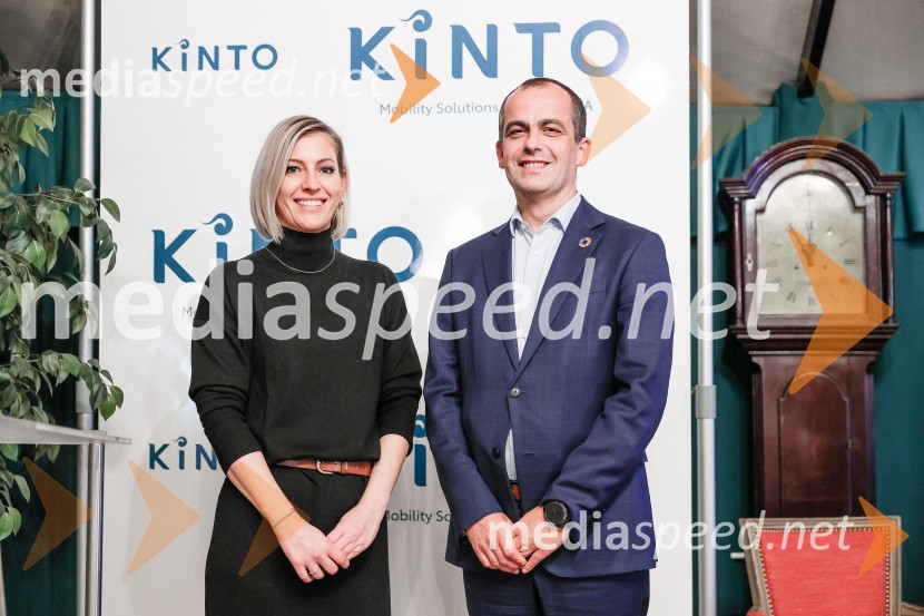  Maša Meden, Toyota Adria;  Gregor  Mauko, direktor Toyota SlovenijaLetni dogodek Toyota Slovenija