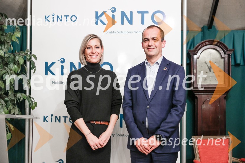  Maša Meden, Toyota Adria;  Gregor  Mauko, direktor Toyota SlovenijaLetni dogodek Toyota Slovenija