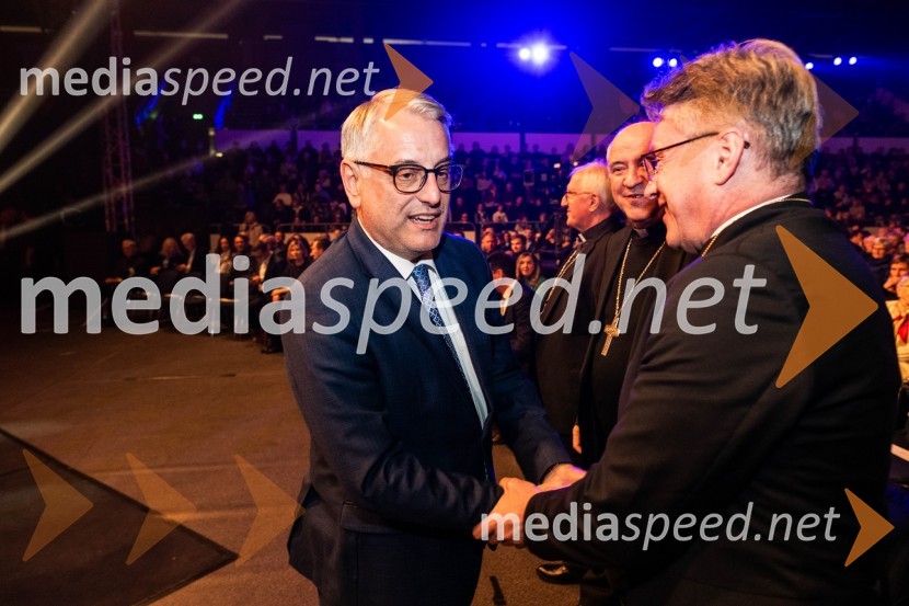  Matjaž Han, minister za gospodarski razvoj in tehnologijoDobrodelni koncert Klic dobrote za družine v stiski