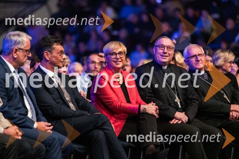  ... ; dr. Nataša Pirc Musar, predsednica Republike Slovenije;  ... Dobrodelni koncert Klic dobrote za družine v stiski