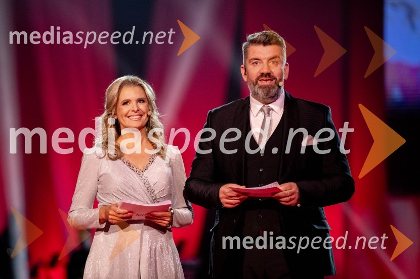  Bernarda Žarn, voditeljica;  Jure Sešek, radijski moderatorDobrodelni koncert Klic dobrote za družine v stiski