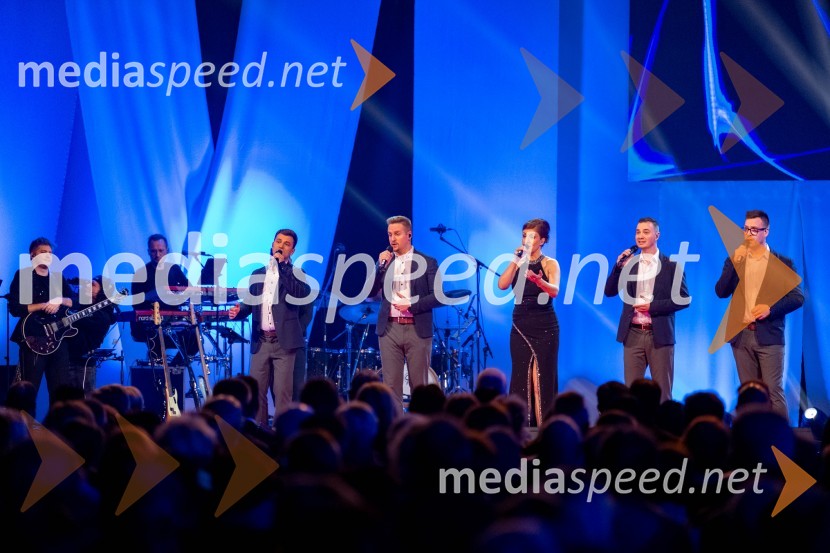  Miha Volk, ansambel Vikend;  Miha Lesjak, ansambel Vikend;  Tina Debevec, operna pevka;  Primož Osek, ansambel Vikend;  Gregor Gramc, ansambel VikendDobrodelni koncert Klic dobrote za družine v stiski