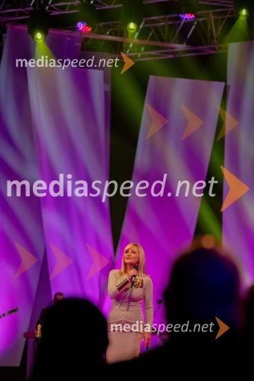  Nuša Derenda, pevkaDobrodelni koncert Klic dobrote za družine v stiski