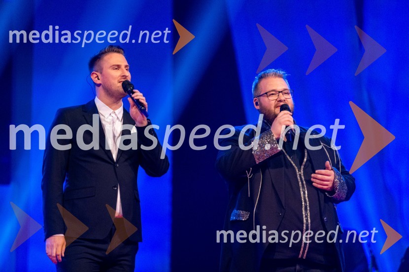  Gregor Ravnik, pevec;  ... Dobrodelni koncert Klic dobrote za družine v stiski