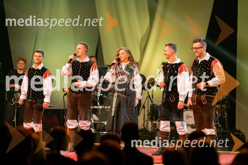  Miha Volk, ansambel Vikend;  Miha Lesjak, ansambel Vikend;  Marina Klinc Oset, pevka;  Primož Osek, ansambel Vikend;  Gregor Gramc, ansambel VikendDobrodelni koncert Klic dobrote za družine v stiski