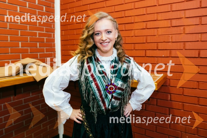  Marina Klinc Oset, pevkaDobrodelni koncert Klic dobrote za družine v stiski