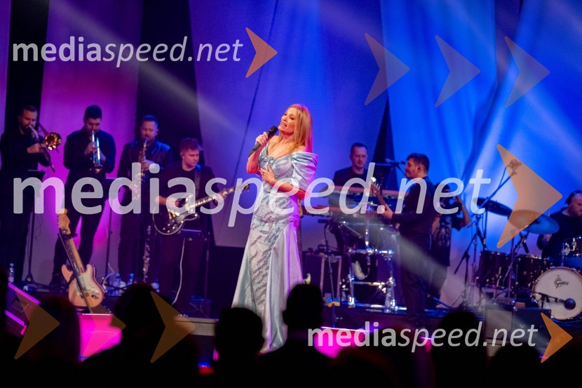  Helena Blagne, pevkaDobrodelni koncert Klic dobrote za družine v stiski